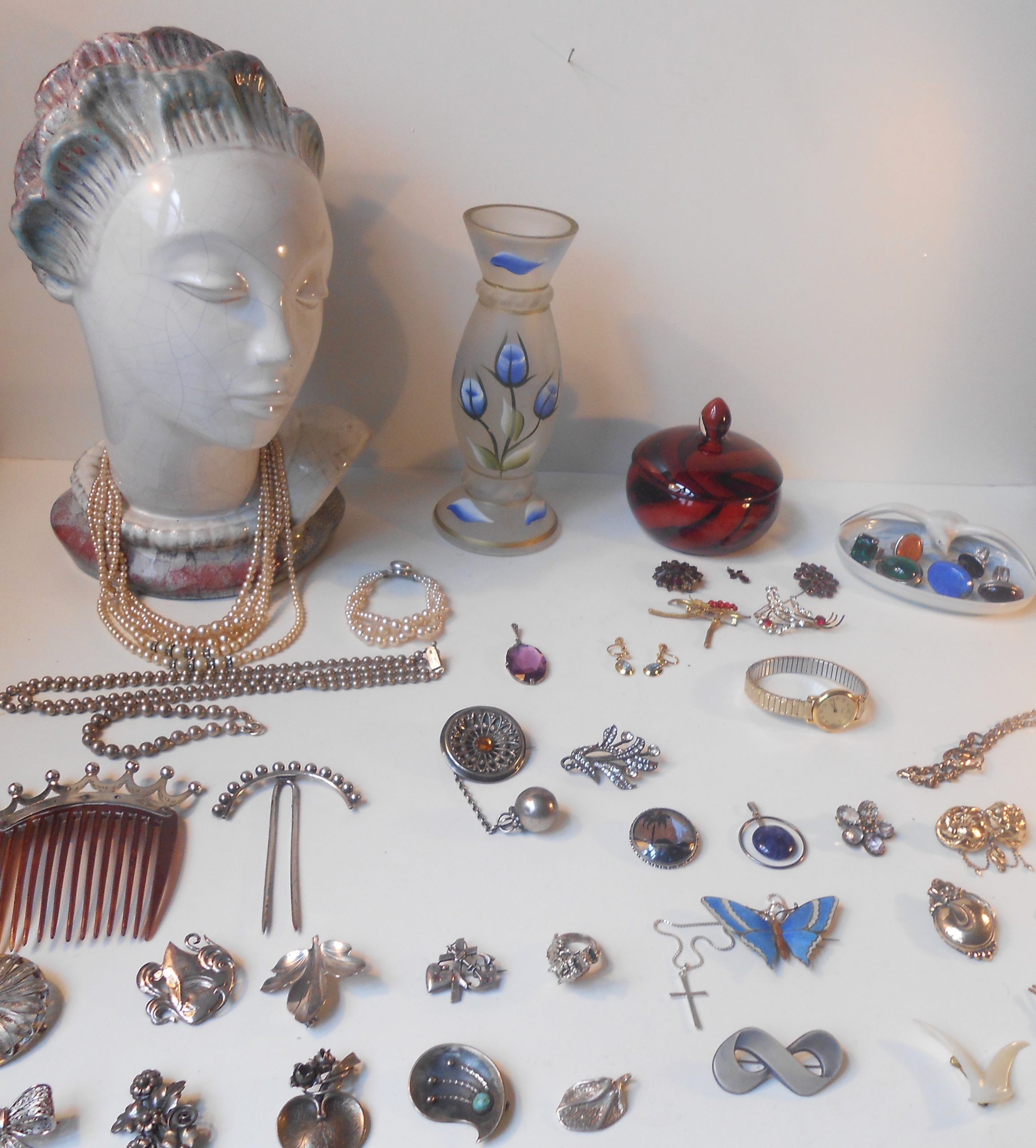 Vintage smykker: perler mm. Priser fra… –